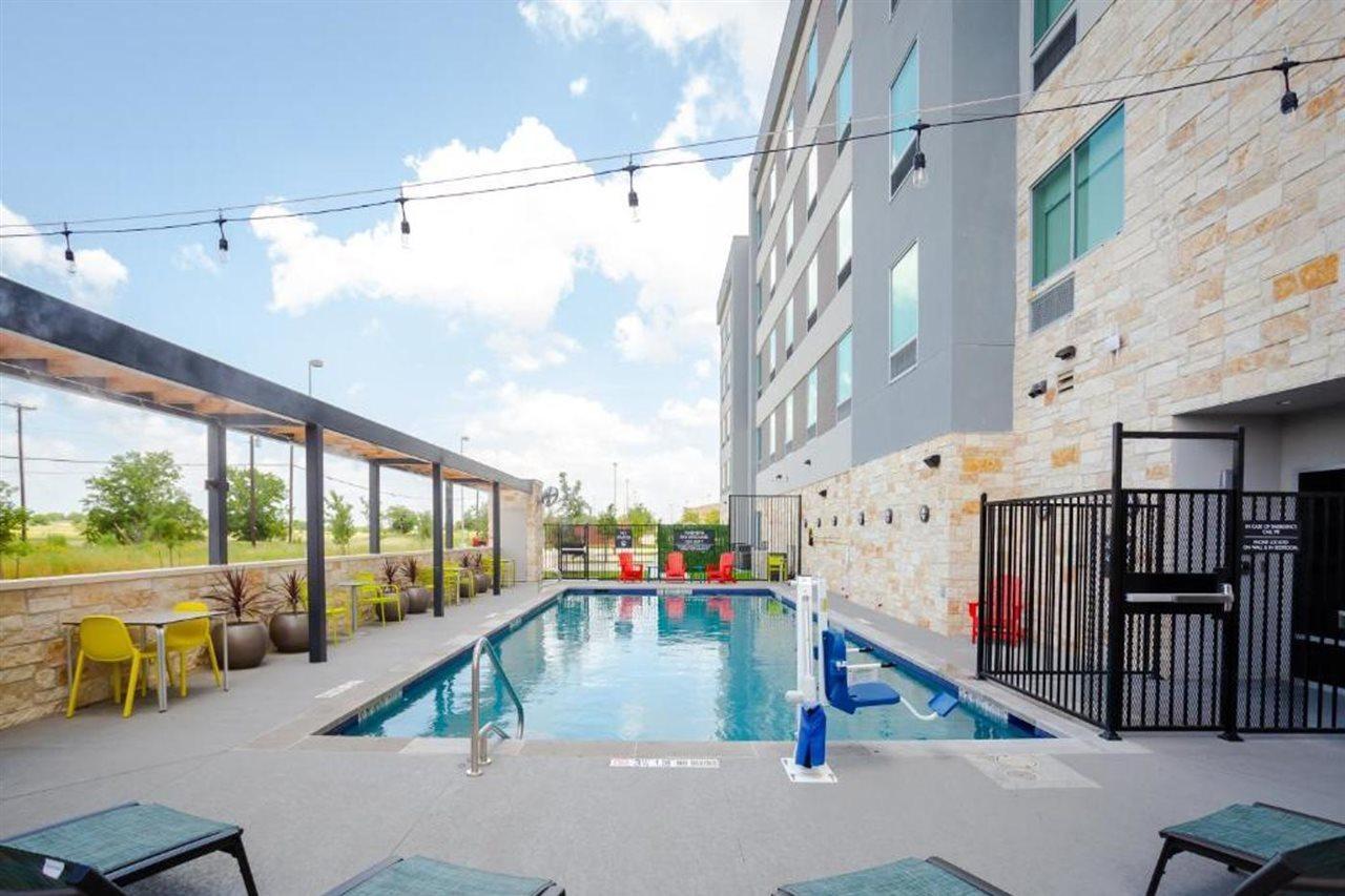 Home2 Suites By Hilton Pflugerville, Tx Bagian luar foto