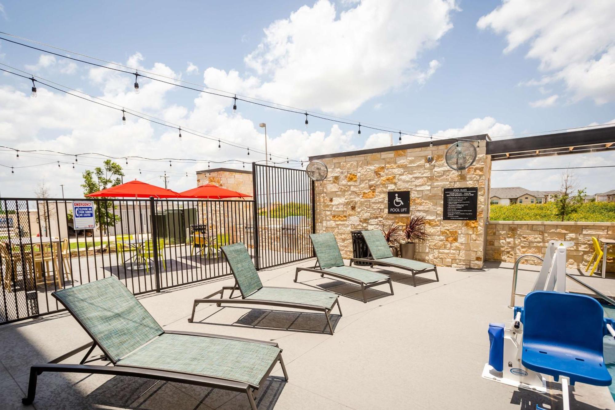 Home2 Suites By Hilton Pflugerville, Tx Bagian luar foto